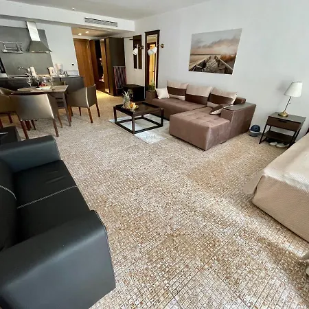 Apartment Royal - 5m To Pool, 100m To *