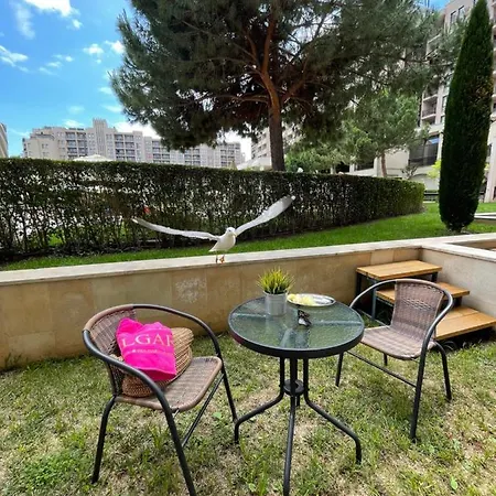 Apartment Royal - 5m To Pool, 100m To *