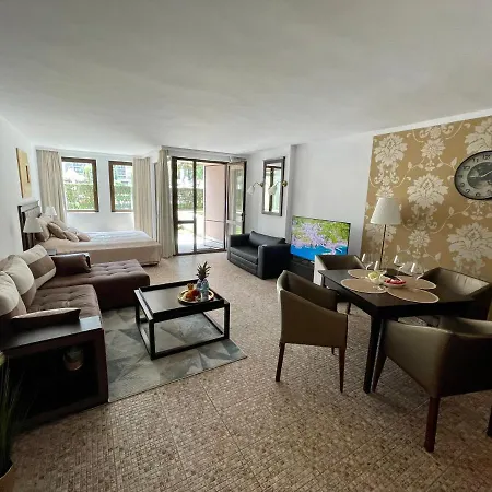 Apartament Royal - 5m To Pool, 100m To