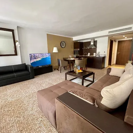 Apartament Royal - 5m To Pool, 100m To